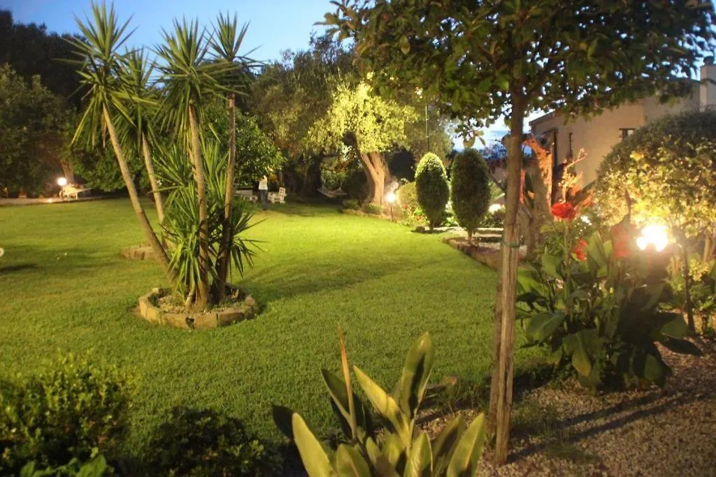 Casa Vacanze Nino Petrelli Naso Włochy