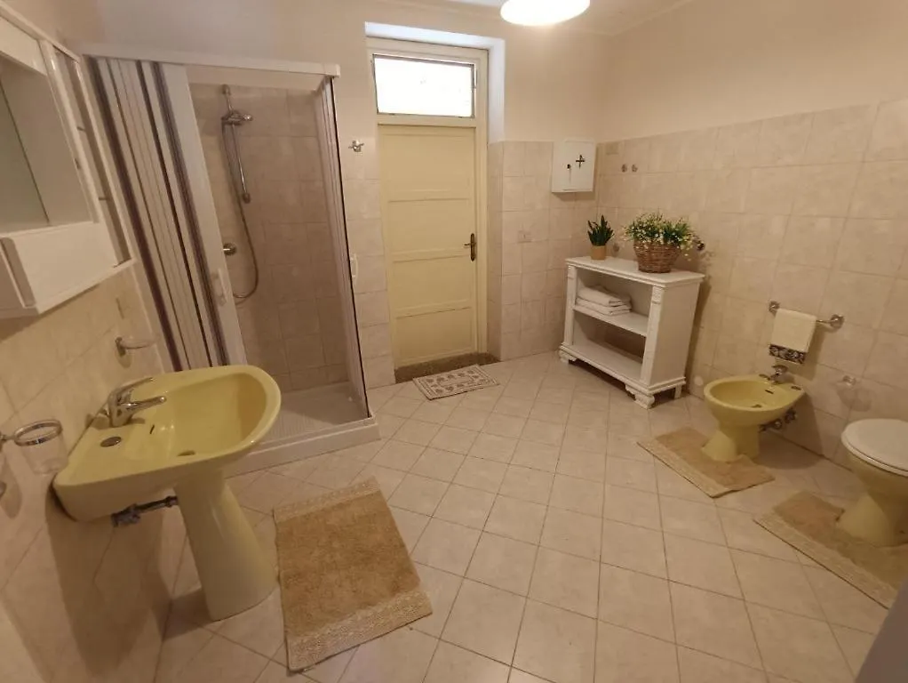 Casa Vacanze Nino Petrelli Naso 0*,